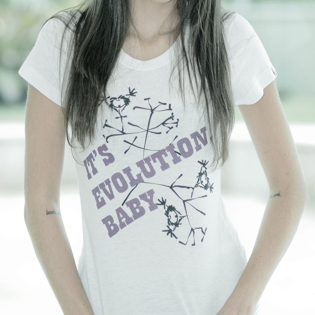 Camiseta Evolution - Feminina - Compridinha